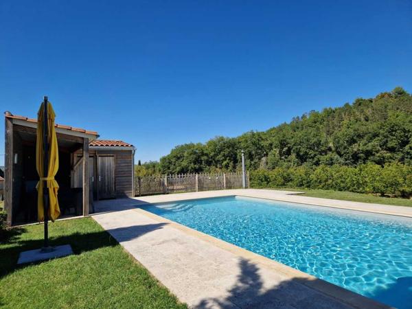 Maison ancienne - Saint-cyprien Maison Perigordine ancienne rénovée avec piscine et terrain de 3762m2