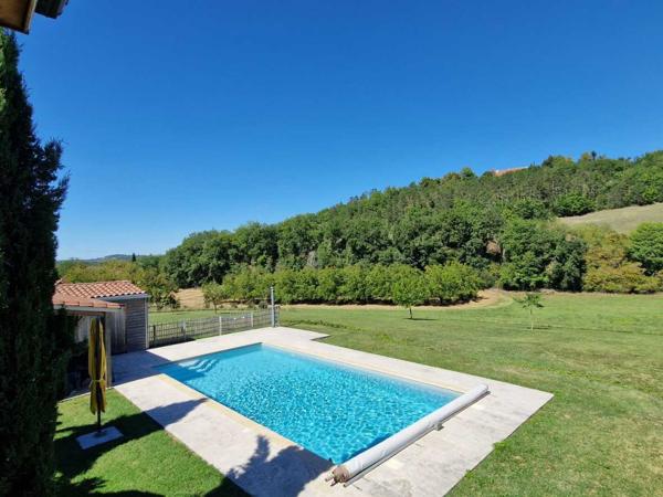 Maison ancienne - Saint-cyprien Maison Perigordine ancienne rénovée avec piscine et terrain de 3762m2