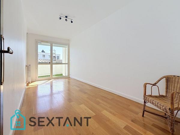 Appartement de 115 m2 avec terrasse plein sud entre centre ville et la plage