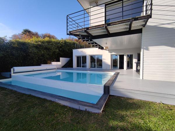 Pontonx-sur-l'Adour, Maison d'architecte avec piscine a débordement -Vue Panoramique