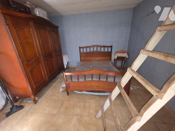 A 5MN D'YVETOT, longère de plain pied d'~75m², 2 chambres, cellier sur terrain ~1830 m².