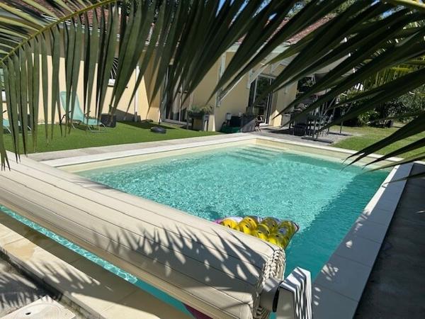 Belle maison de 122 m2 avec piscine proche des plages