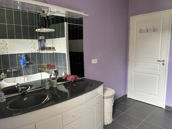 Belle maison de 122 m2 avec piscine proche des plages