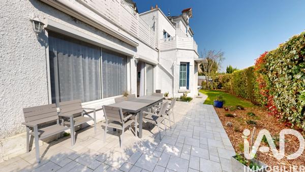 Maison à vendre 11 pièces 380 m² Villenoy