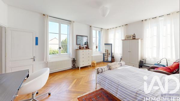 Maison à vendre 11 pièces 380 m² Villenoy