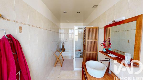 Maison à vendre 11 pièces 380 m² Villenoy