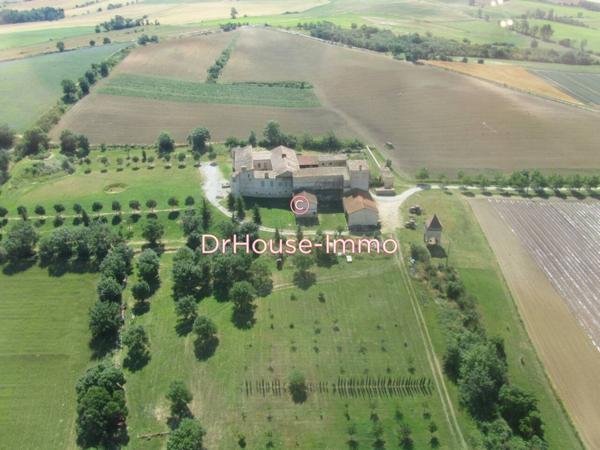 Château à vendre 22 pièces de 550 m²