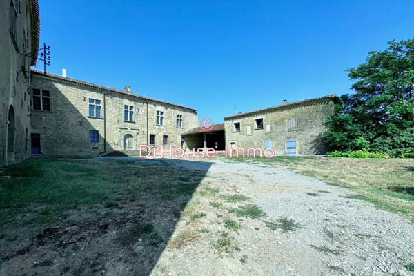 Château à vendre 22 pièces de 550 m²