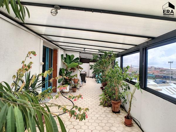 A vendre type 4 13014  MARSEILLE le canet  très grande terrasse vue mer