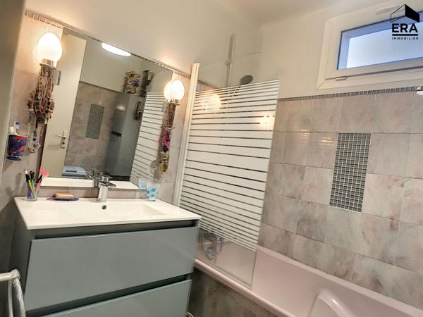 A vendre type 4 13014  MARSEILLE le canet  très grande terrasse vue mer