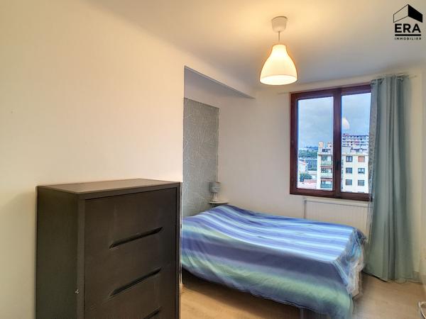 A vendre type 4 13014  MARSEILLE le canet  très grande terrasse vue mer