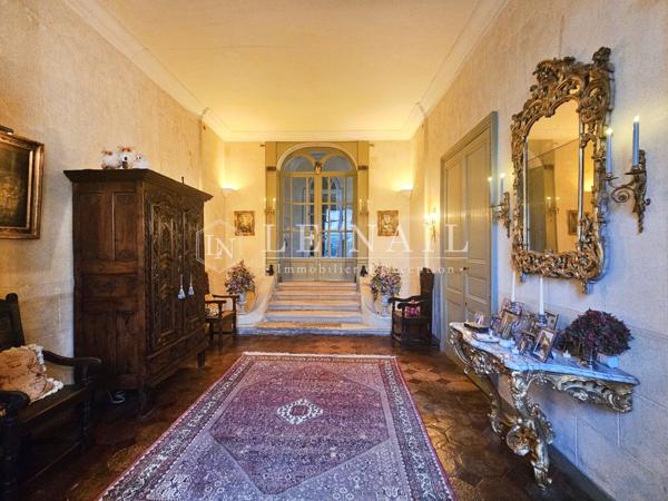 Exceptionnel château des XVe et XVIIe siècles ISMH en Haut-Anjou