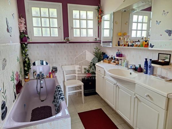 Maison périgourdine proche de la zone commerciale de Montpon Ménestérol.