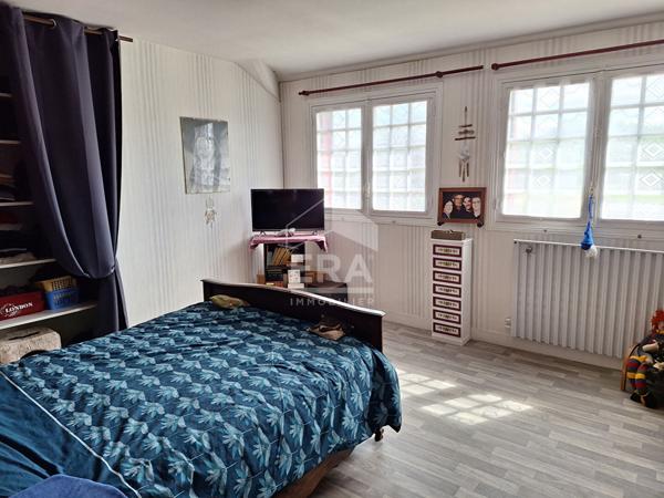 Maison périgourdine proche de la zone commerciale de Montpon Ménestérol.