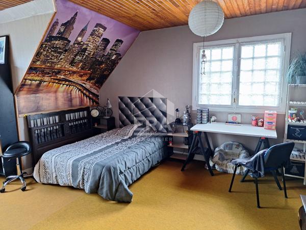 Maison périgourdine proche de la zone commerciale de Montpon Ménestérol.