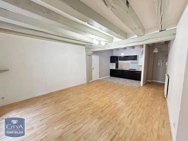 Appartement à louer 2 pièces 58m² Laval (53000)