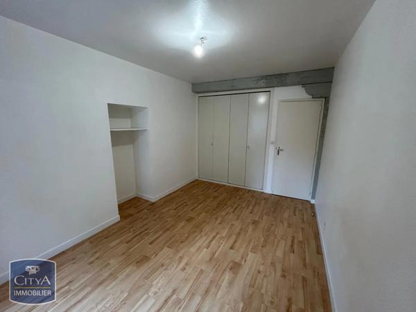 Appartement à louer 2 pièces 58m² Laval (53000)