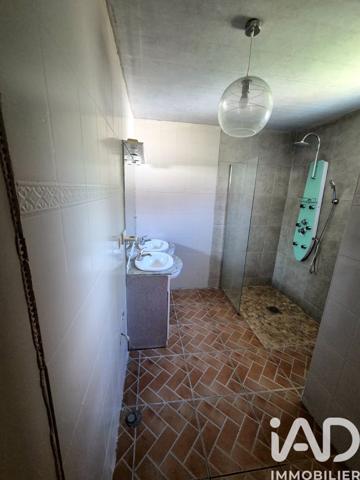 Location maison 3 pièces 114 m² Saint-Pierre