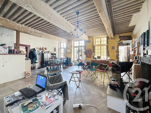 Appartement F3 à vendre  3 pièces - 83,80 m2 RIOM - 63