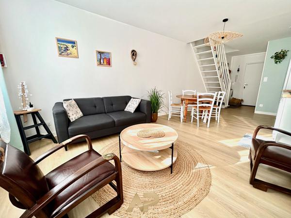 Appartement - 2 chambres - 50m2 - Marché central La Rochelle €299 000 ** - Référence MR645D2