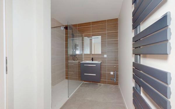 Appartement à vendre    4 pièces • 93,85 m2 Manom