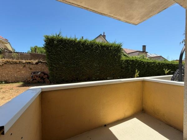 Appartement
                                                                                                                                                                                                                                                                                                                        4 pièce(s)                                                                                                                                                                                                          3 chambre(s)                                                                                                                                                                                                          98  m²