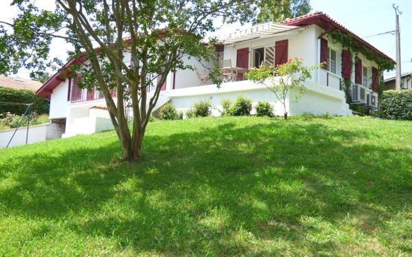 Maison à vendre    5 pièces •  Urcuit