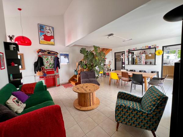 Magnifique Maison de 150m2 - 4 Chambres - 1 Salle d'eau - 1 Salle de bain - Zero travaux