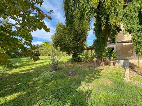 Monteux (84170) Maison 9 pièce(s) 260 m2