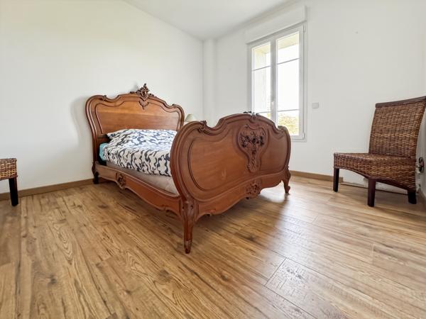 Monteux (84170) Maison 9 pièce(s) 260 m2