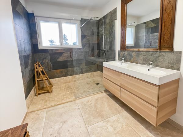 Monteux (84170) Maison 9 pièce(s) 260 m2