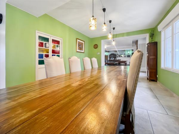 Monteux (84170) Maison 9 pièce(s) 260 m2