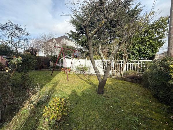 Maison familiales 6 pièces de 140 m2, proche école et toute commodités