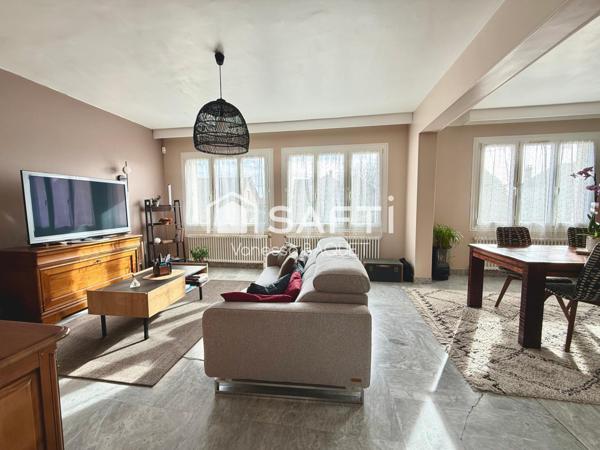 Maison familiales 6 pièces de 140 m2, proche école et toute commodités