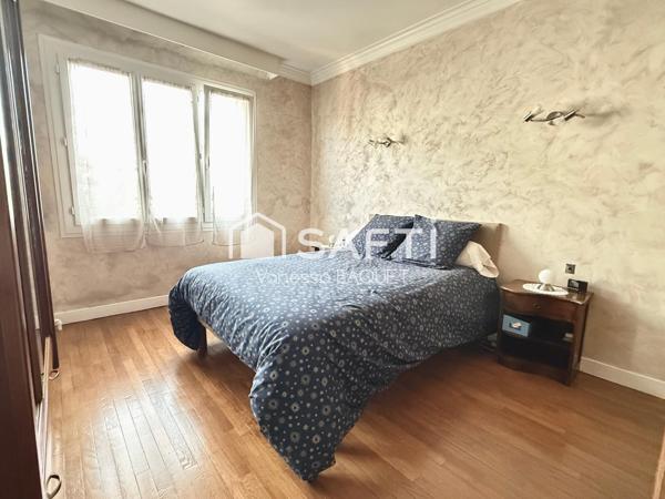 Maison familiales 6 pièces de 140 m2, proche école et toute commodités