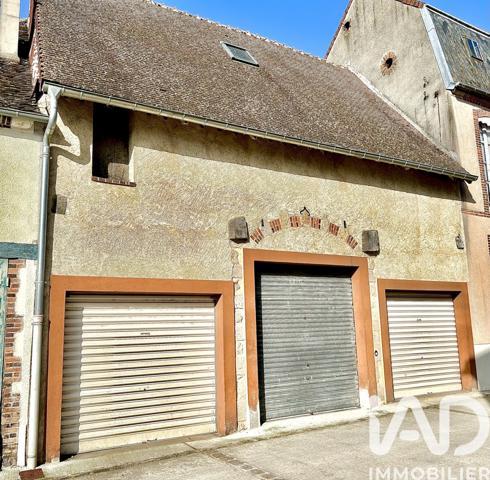 Parking à vendre 129 m² Villeneuve-sur-Yonne