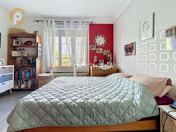 Vente
                Maison140 m² - 6 Pièces -
                    ARCUEIL (94110)
