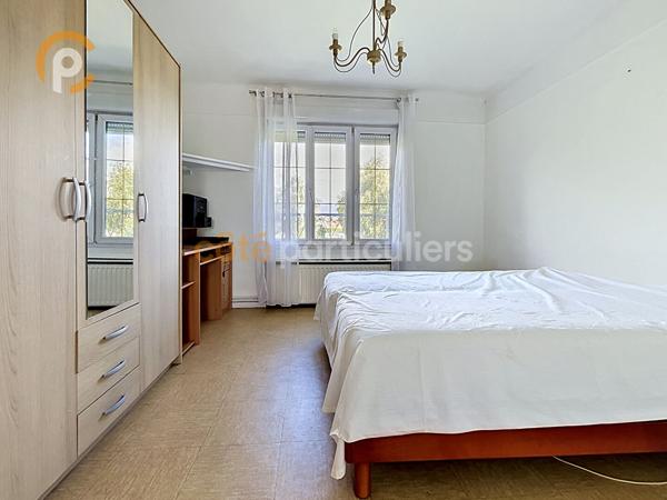 Vente
                Maison140 m² - 6 Pièces -
                    ARCUEIL (94110)