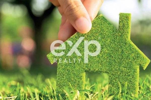 Terrain à bâtir dans le village de Thomery.