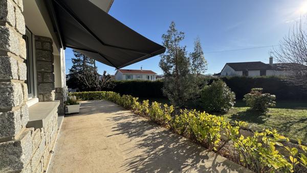 Saint-Just-Saint-Rambert (42170) Exclusivité Appartement de type F5 de 108m2 avec terrasse - espace vert de 225m2, garage et parking