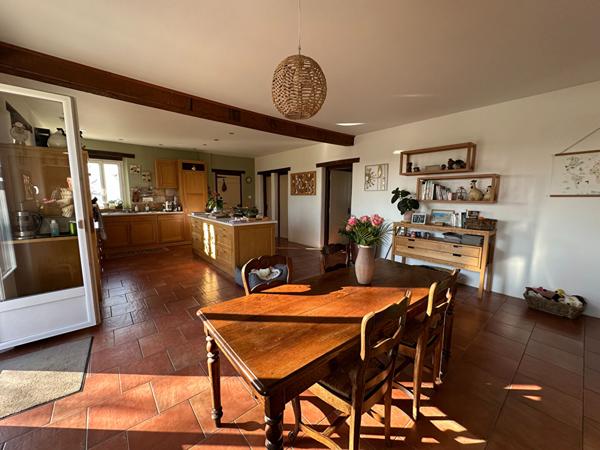 A Vendre Maison 8 pieces 5 chambres 292 m2 terrain piscine