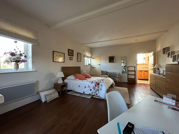 A Vendre Maison 8 pieces 5 chambres 292 m2 terrain piscine