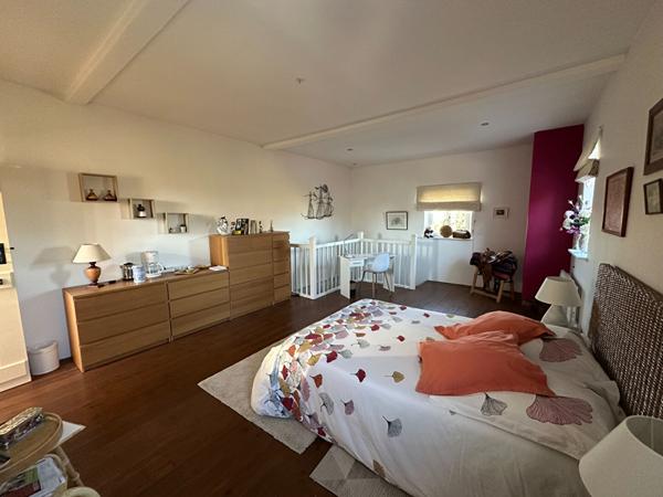 A Vendre Maison 8 pieces 5 chambres 292 m2 terrain piscine