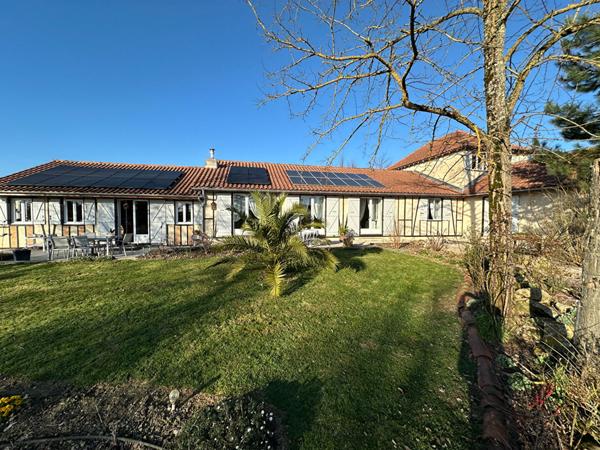 A Vendre Maison 8 pieces 5 chambres 292 m2 terrain piscine