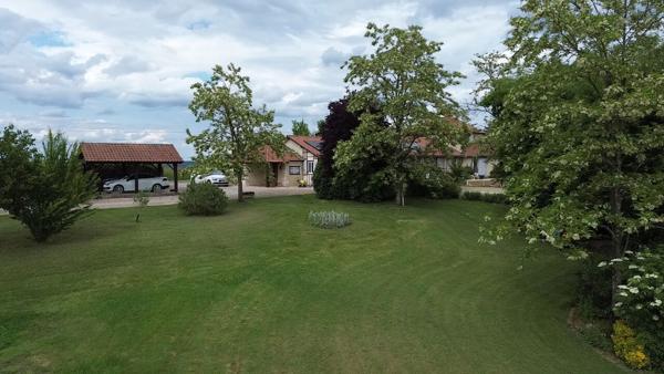 A Vendre Maison 8 pieces 5 chambres 292 m2 terrain piscine