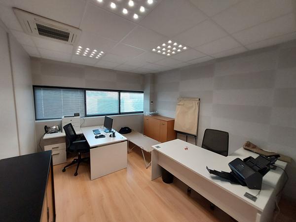 Bureaux La Roche Sur Yon 177.50 m2 , La roche sur yon