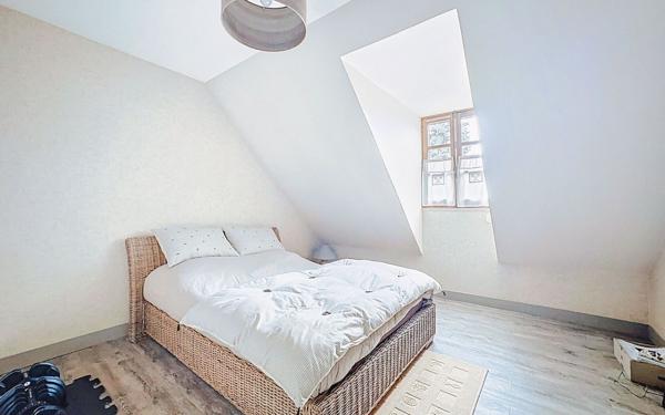 Maison à vendre    6 pièces •  Mogneville