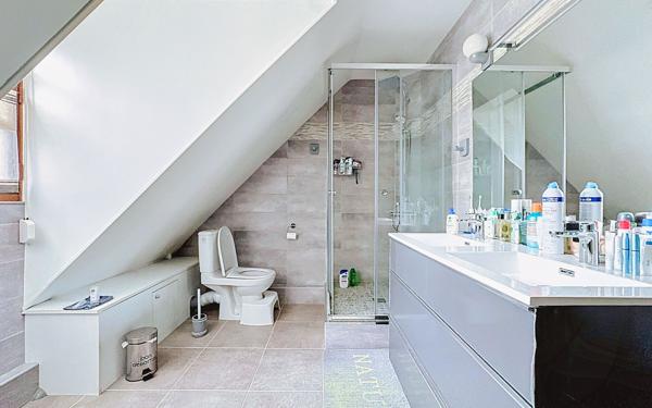 Maison à vendre    6 pièces •  Mogneville