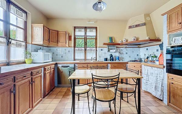 Maison à vendre    6 pièces •  Mogneville