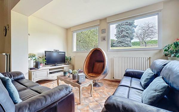 Maison à vendre    6 pièces •  Mogneville